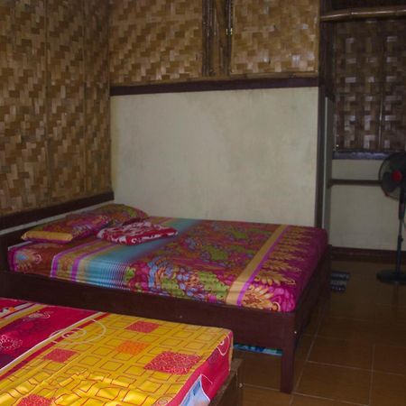 Pasanggaran Red Island Bungalows מראה חיצוני תמונה