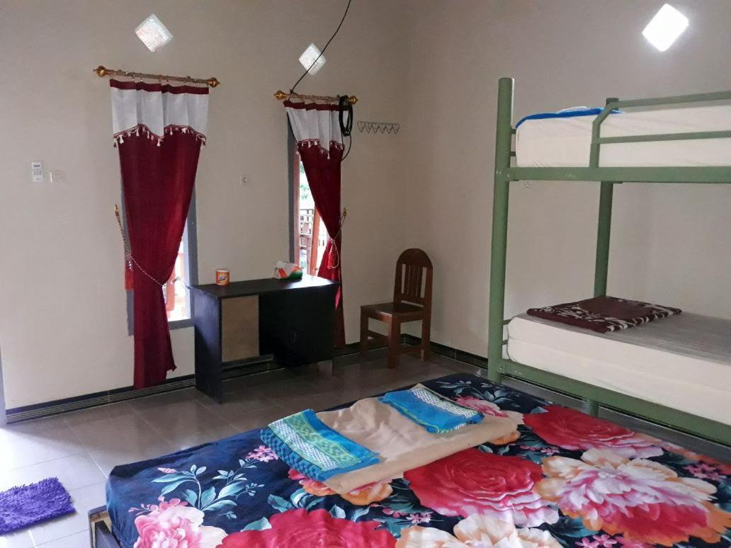 Pasanggaran Red Island Bungalows חדר תמונה