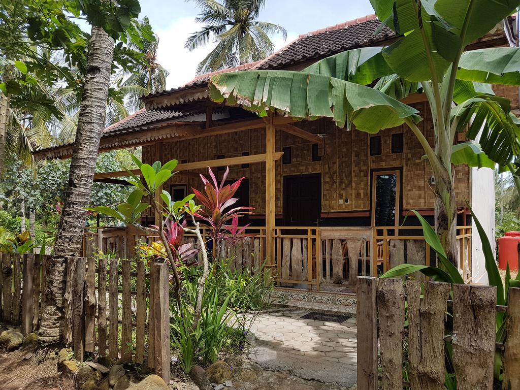 Pasanggaran Red Island Bungalows מראה חיצוני תמונה